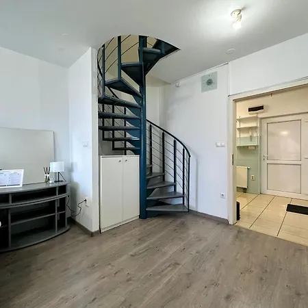 Free Parking - Stargate Apartamento *