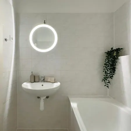 Free Parking - Stargate Apartamento Budapest