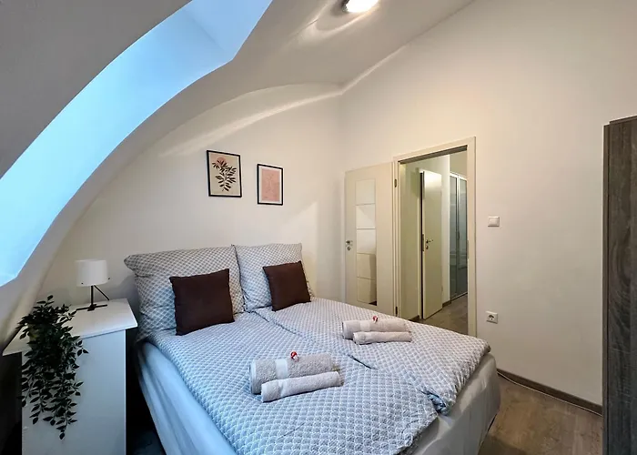 Free Parking - Stargate Apartament