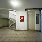 Free Parking - Stargate * בודפשט